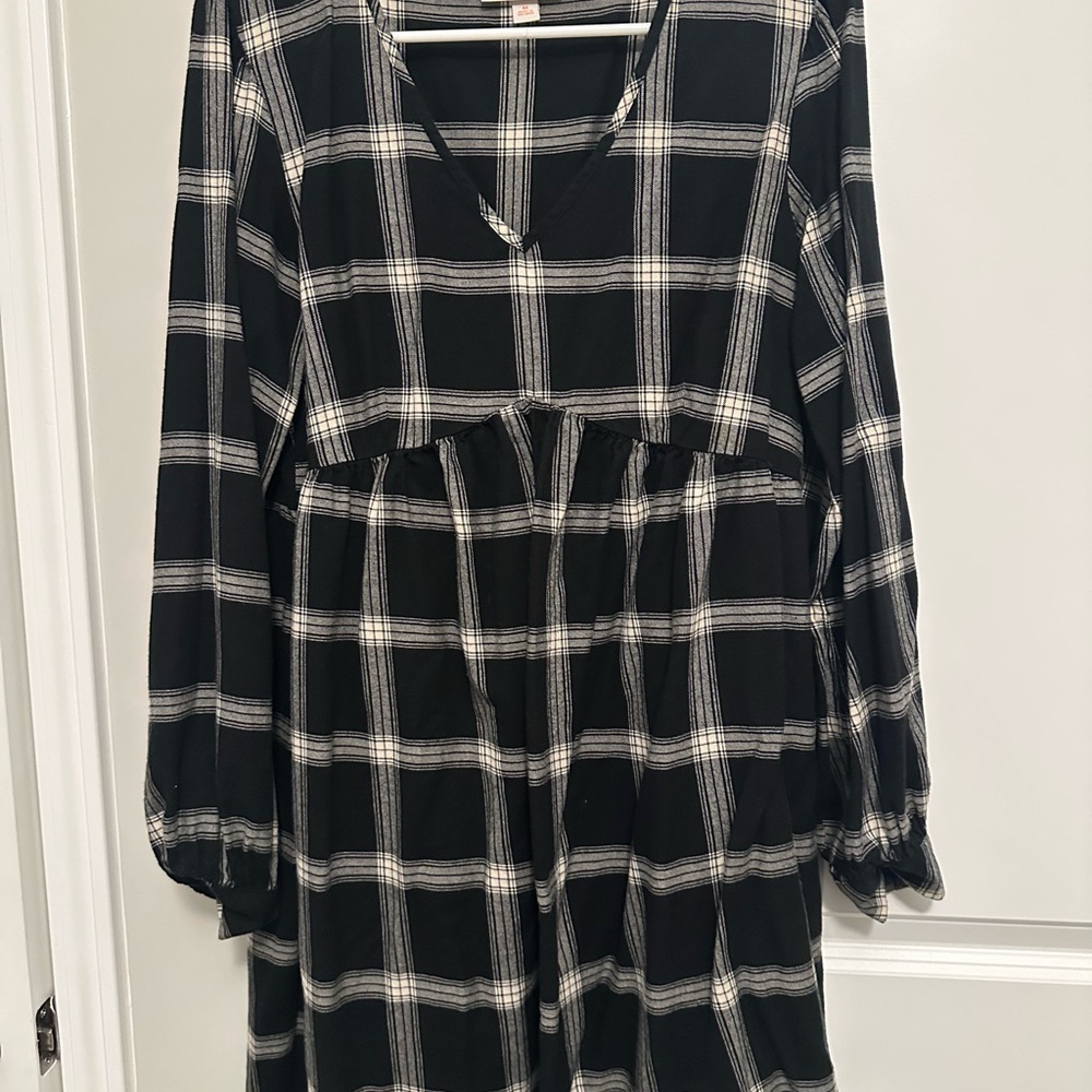 Knox Rose Black and White Checkered Top